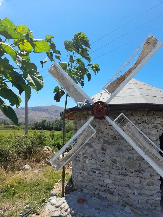 Windmill Shkodra Gesthouse Camping & Grill 0*, Shkoder Albania