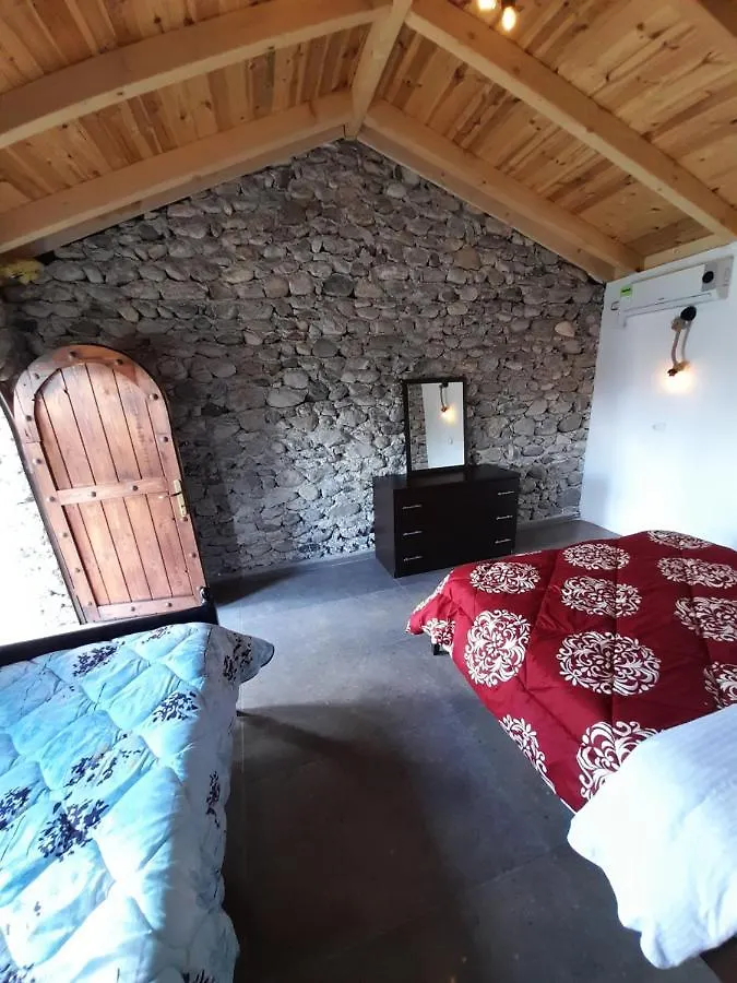 Windmill Shkodra Gesthouse Camping & Grill 0*, Shkoder