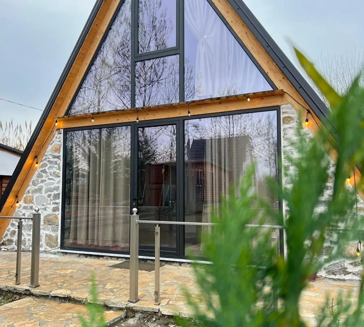 Windmill Shkodra Gesthouse Camping & Grill 0*, Shkoder Albania