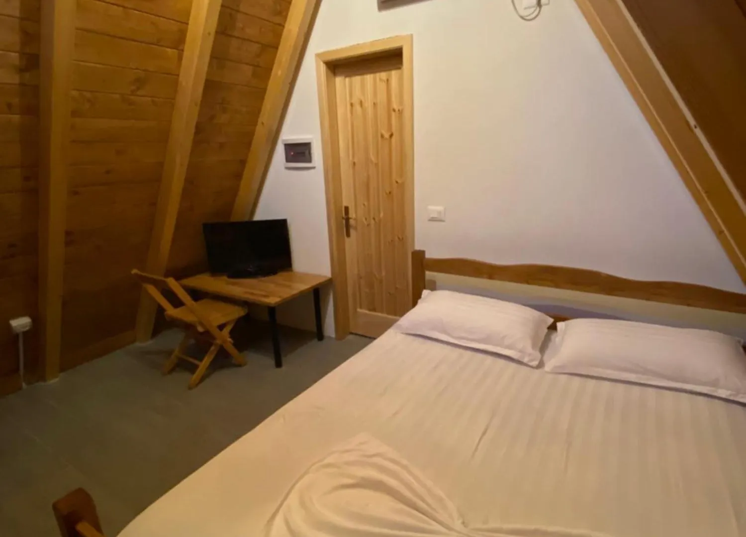 Campingplatz Windmill Shkodra Gesthouse Camping & Grill
